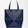 Sac cabas XL Puzzle Fold en cuir de veau brillant bleu abysse