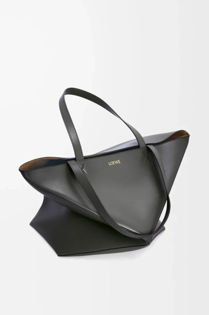 Sac cabas XL Puzzle Fold en cuir de veau brillant noir