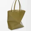 Sac cabas XL Puzzle Fold en cuir de veau brillant Olive
