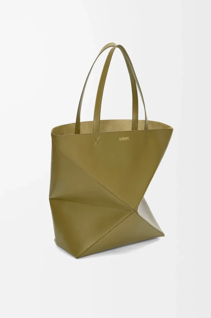 Sac cabas XL Puzzle Fold en cuir de veau brillant Olive