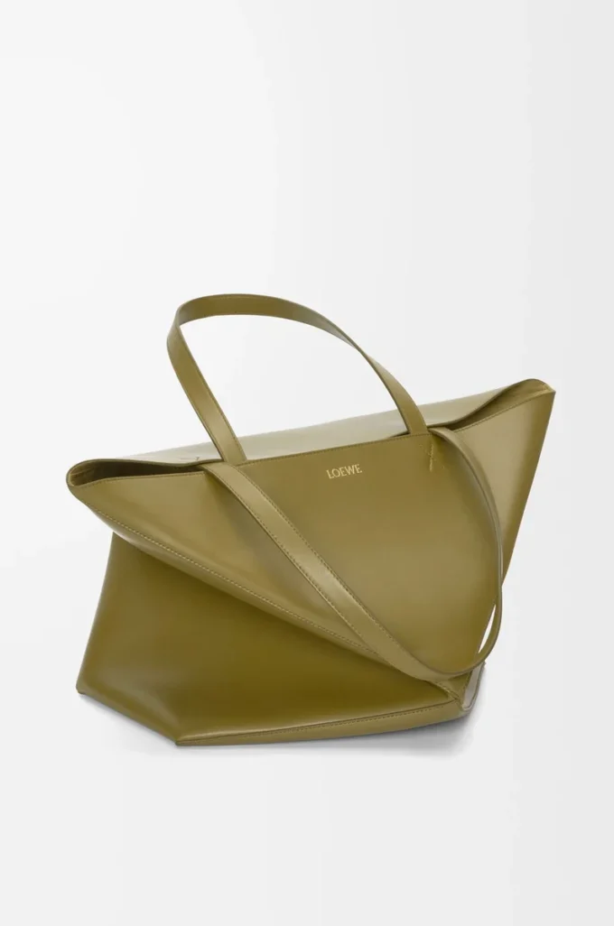 Sac cabas XL Puzzle Fold en cuir de veau brillant Olive