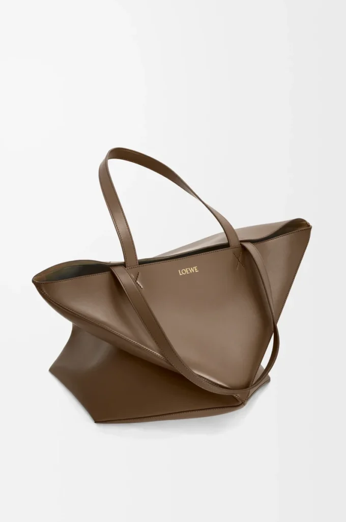 Sac cabas XL Puzzle Fold en cuir de veau brillant Umber