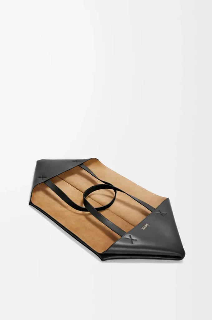 Sac cabas XXL Puzzle Fold en cuir de veau brillant Noir