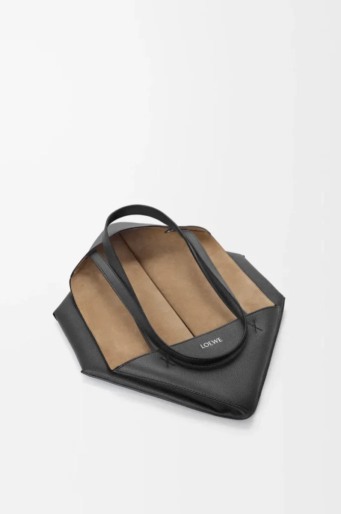 Sac fourre-tout Puzzle Fold moyen horizontal en cuir de veau grainé souple Noir