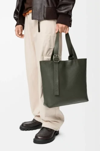 Sac fourre-tout zippé Loop en cuir de veau grainé souple Dark Khaki
