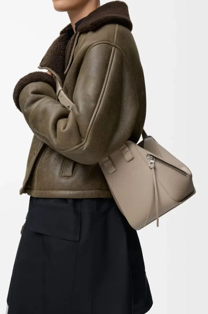 Sac Hammock compact en cuir de veau grainé souple Clay Sac Hammock compact en cuir de veau grainé souple Clay