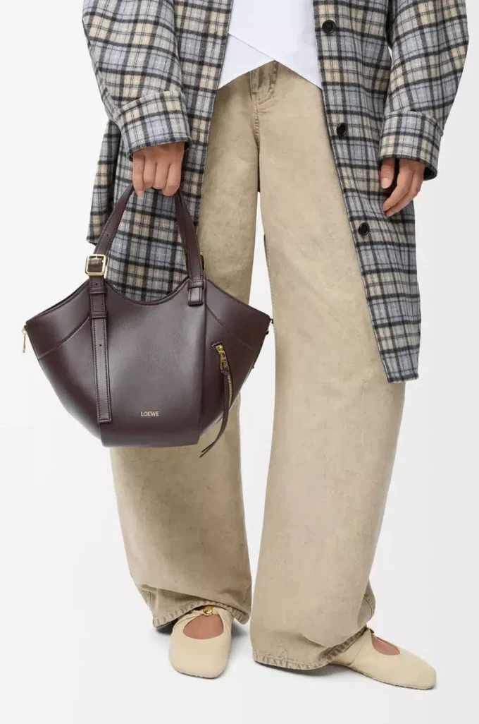 Sac Hammock Flip en cuir de veau classique Dark Chestnut Sac Hammock Flip en cuir de veau classique Dark Chestnut