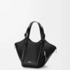 Sac Hammock Flip en cuir de veau classique noir Sac Hammock Flip en cuir de veau classique noir