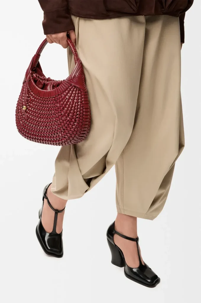 Sac hobo Diamond en cuir de veau Cherry