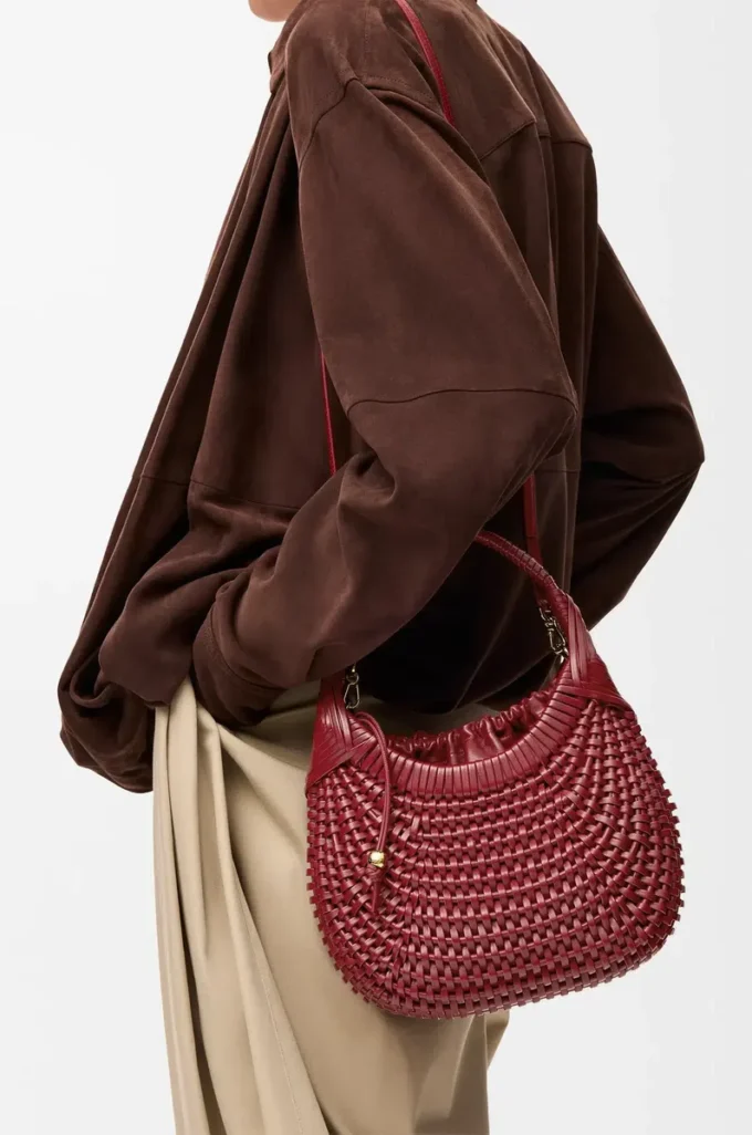 Sac hobo Diamond en cuir de veau Cherry