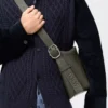 Sac hobo Loop en cuir de veau grainé souple Kaki foncé