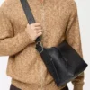 Sac hobo Loop en cuir de veau grainé souple Noir