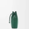 Sac hobo Pebble en cuir de veau grainé souple Evergreen Sac hobo Pebble en cuir de veau grainé souple Evergreen