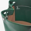 Sac hobo Pebble en cuir de veau grainé souple Evergreen Sac hobo Pebble en cuir de veau grainé souple Evergreen