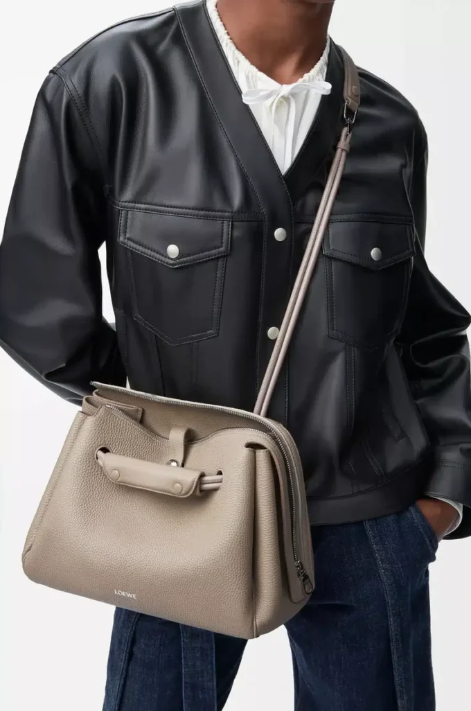 Sac Madrid moyen en cuir de veau grainé souple Clay