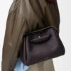 Sac Madrid moyen en cuir de veau grainé souple Dark Ebony Sac Madrid moyen en cuir de veau grainé souple Dark Ebony