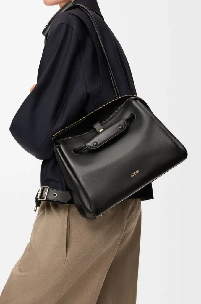 Sac Madrid moyen en cuir de veau souple noir