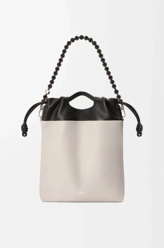 Sac à main Flamenco en cuir d&rsquo;agneau nappa moelleux Light Ghost/Black