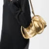 Sac à main Flamenco moyen en cuir d&rsquo;agneau laminé doré