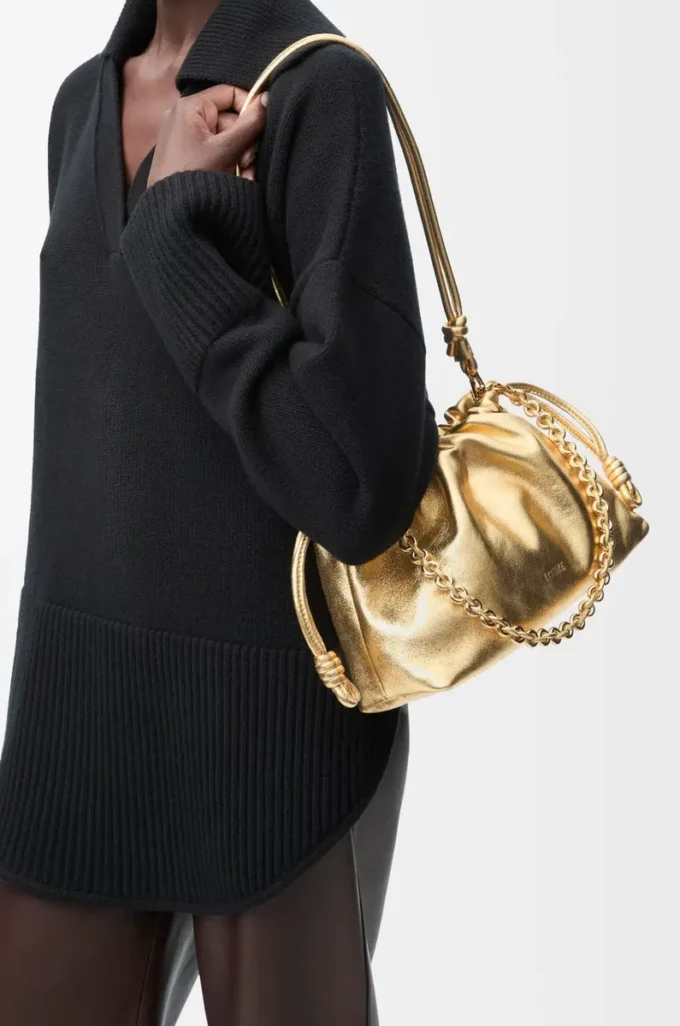 Sac à main Flamenco moyen en cuir d&rsquo;agneau laminé doré