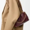 Sac à main Flamenco moyen en cuir d’agneau nappa souple Dark Burgundy Sac à main Flamenco moyen en cuir d’agneau nappa souple Dark Burgundy