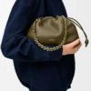 Sac à main Flamenco moyen en cuir d’agneau nappa souple Kaki foncé Sac à main Flamenco moyen en cuir d’agneau nappa souple Kaki foncé