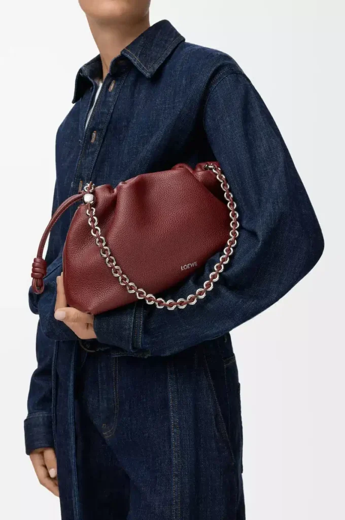 Sac à main Flamenco moyen en cuir de veau grainé fin Acajou
