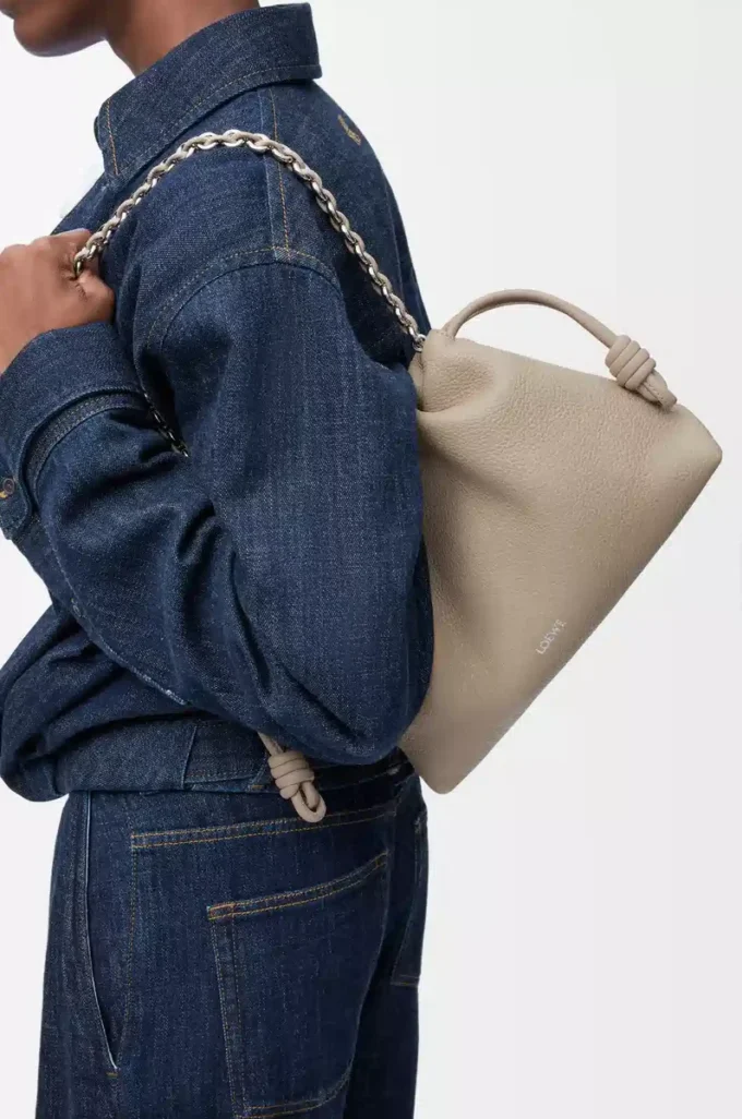 Sac à main Flamenco moyen en cuir de veau grainé fin Clay
