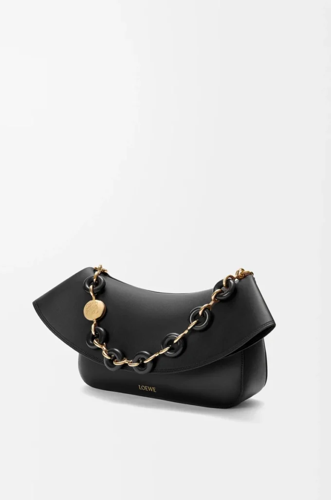 Sac Ola moyen en cuir de veau lisse noir