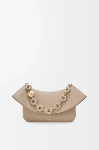 Sac Ola moyen en cuir de veau lisse Sand