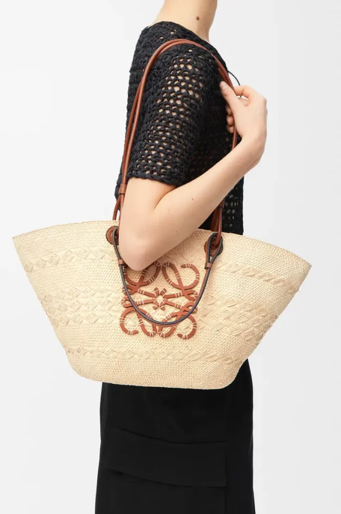Sac panier Anagram moyen en palmier iraca et cuir de veau Naturel/Tan