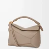 Sac Puzzle Edge moyen en cuir de veau grainé souple couleur sable