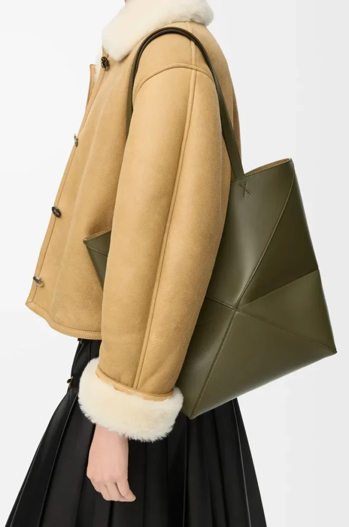 Sac Puzzle Fold moyen en cuir de veau brillant Dark Khaki