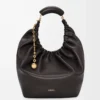 Sac Squeeze moyen en cuir d’agneau nappa souple noir Sac Squeeze moyen en cuir d’agneau nappa souple noir