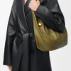 Sac Squeeze moyen en cuir d&rsquo;agneau nappa souple Olive