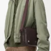 Sacoche Pebble moyenne en cuir de veau grainé souple, couleur oxblood