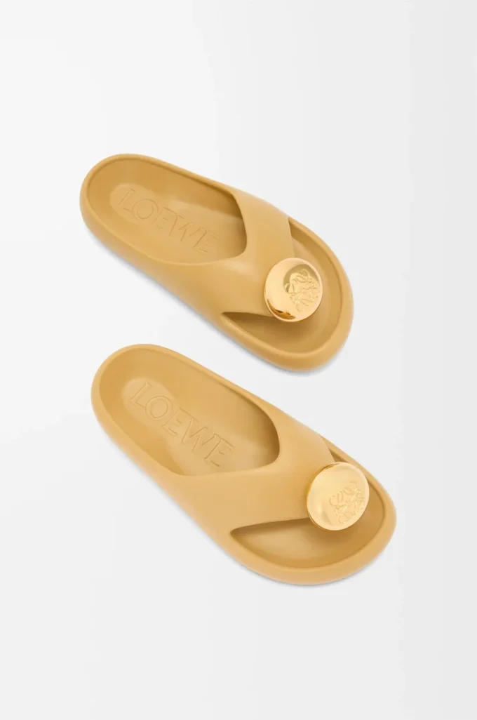 Sandale Foam Pebble Medium Concealer/Gold