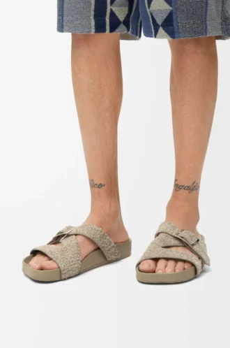 Sandales à boucle en daim brossé vert kaki