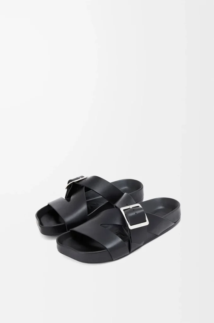 Sandales Ease Buckle en cuir de veau tanné végétal Noir