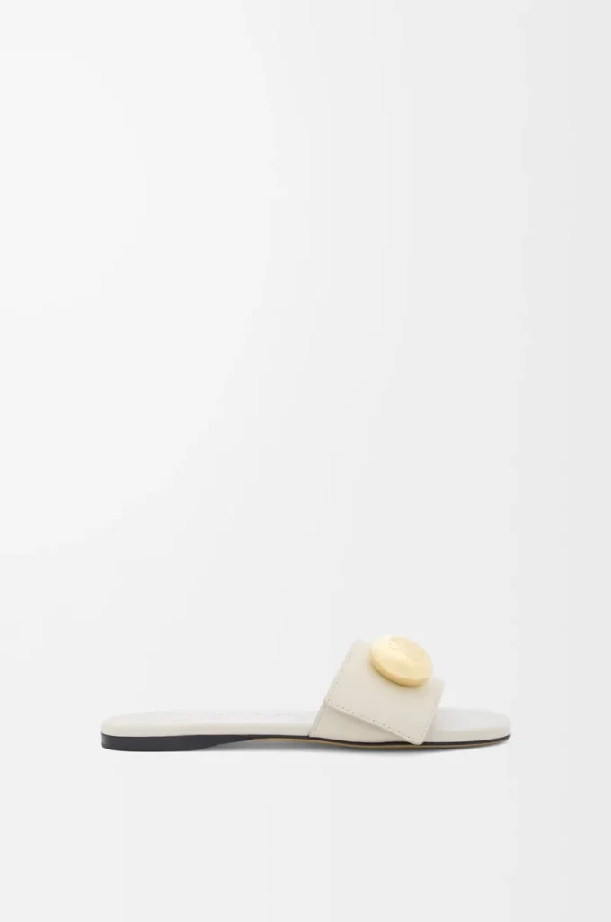 Sandales Pebble en cuir de veau souple couleur Sea Salt