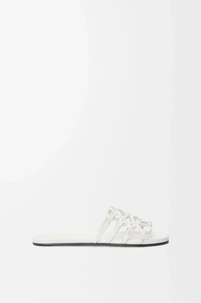 Sandales Petal Anagram en cuir de veau souple Anthurium White