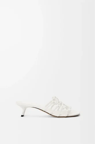 Sandales Petal Anagram en cuir de veau souple Anthurium White