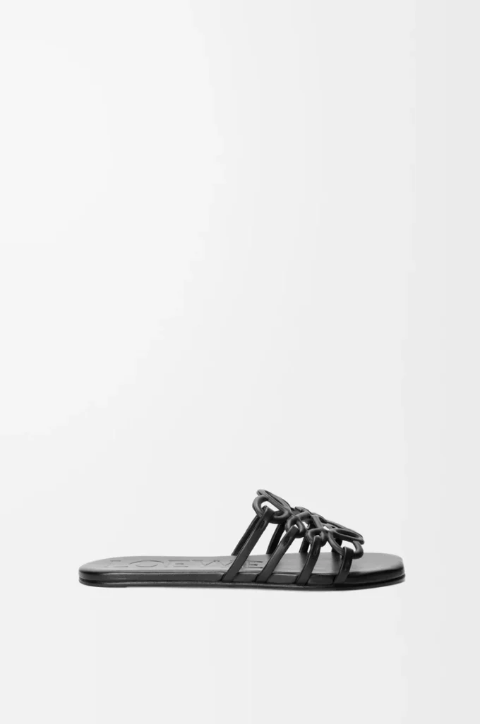 Sandales Petal Anagram en cuir de veau souple noir Sandales Petal Anagram en cuir de veau souple noir