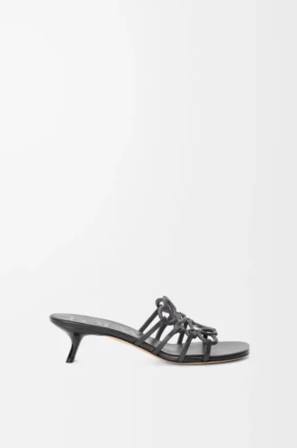 Sandales Petal Anagram en cuir de veau souple noir