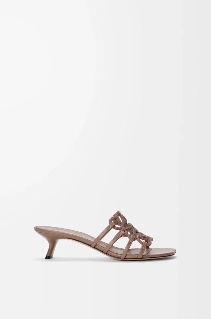 Sandales Petal Anagram en daim orné de strass Taupe clair