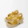 Sandales à plateforme espadrilles à bout pétale en cuir de veau tanné végétal Ocre