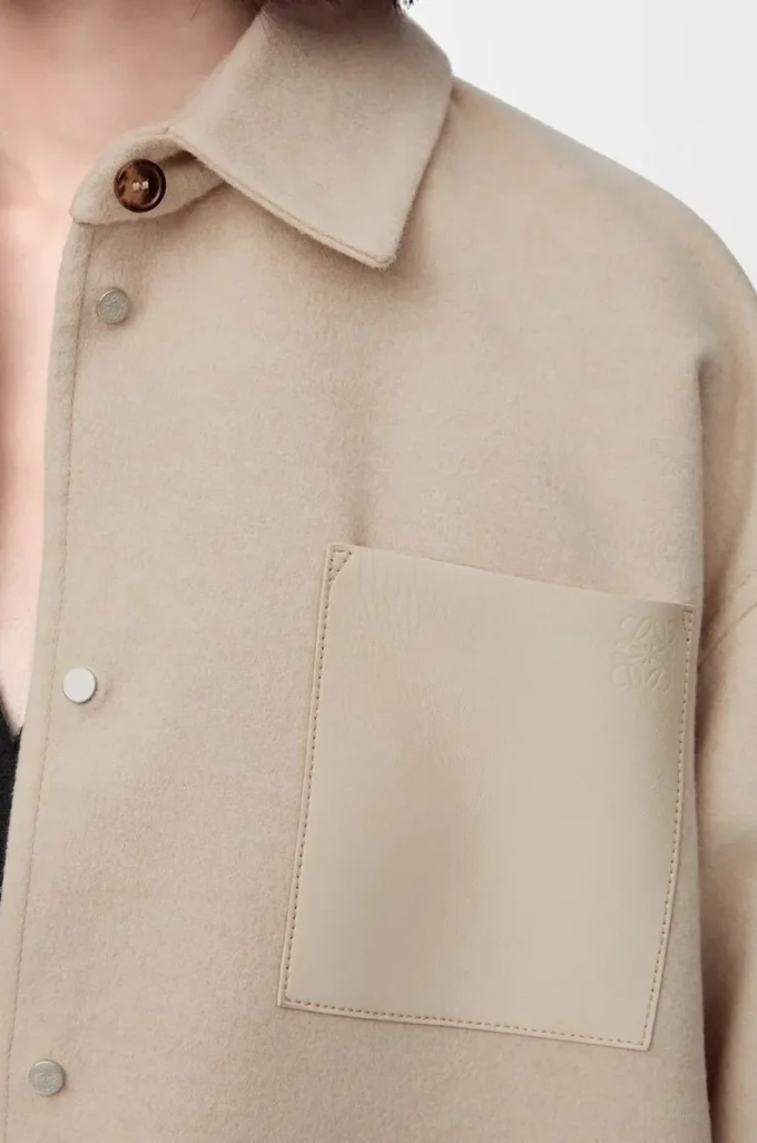 Surchemise en laine et cachemire, couleur beige clair mélangé