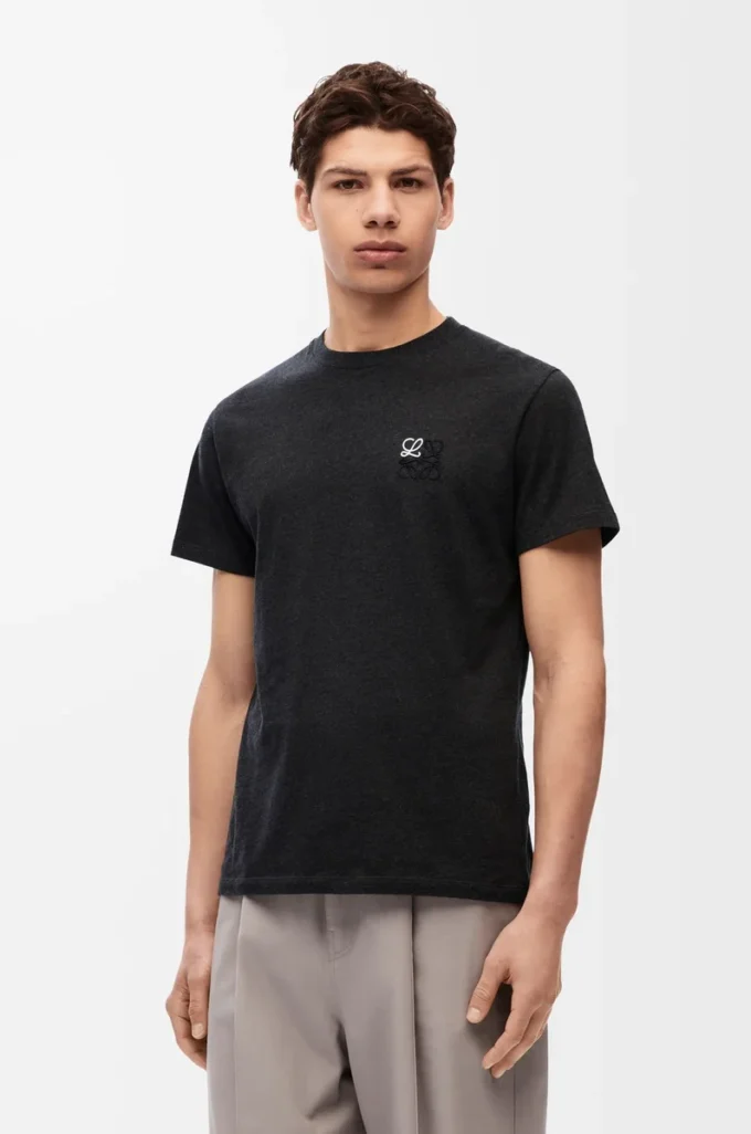 T-shirt coupe classique en coton anthracite T-shirt coupe classique en coton anthracite