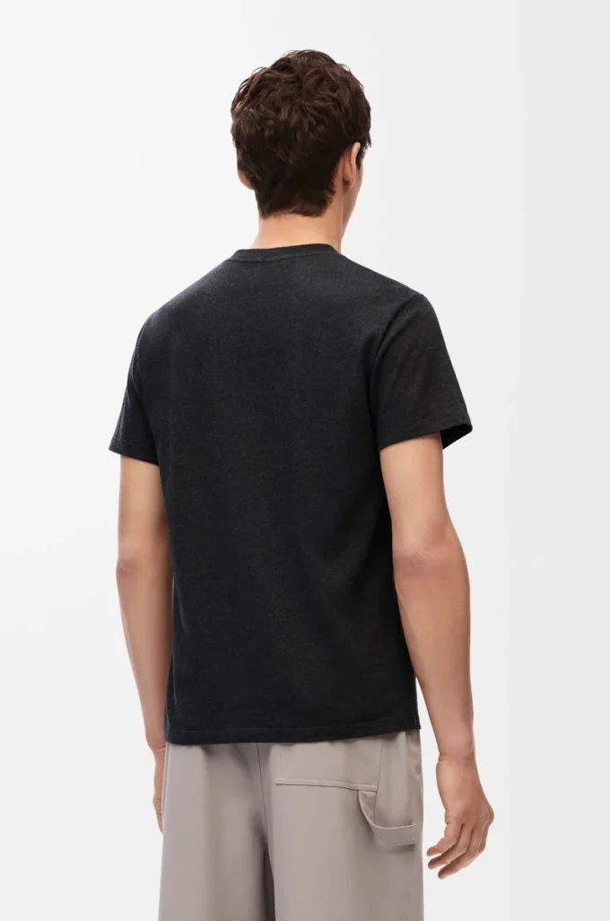 T-shirt coupe classique en coton anthracite T-shirt coupe classique en coton anthracite