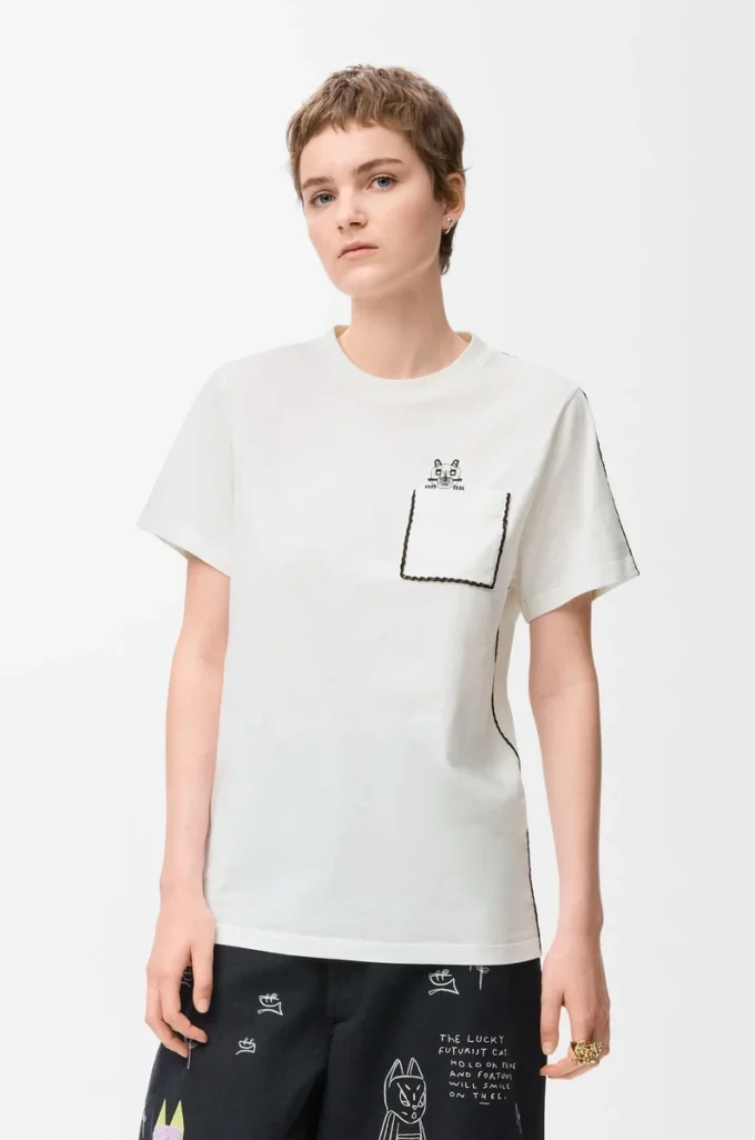 T-shirt coupe classique en coton blanc